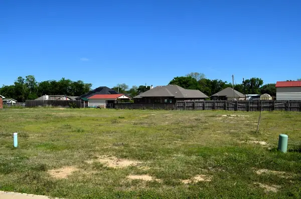 314 Preston Rd, Mabank, TX 75147