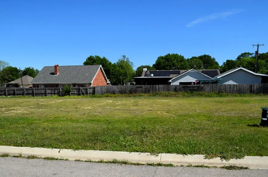 304 Preston Rd, Mabank, TX 75147 - #2