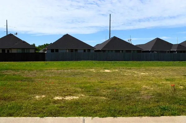 307 Preston Rd, Mabank, TX 75147