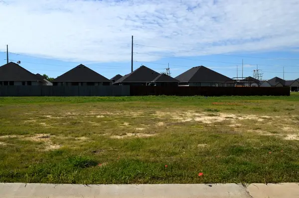 311 Preston Rd, Mabank, TX 75147