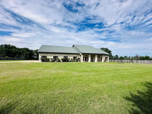192 Randy St, Gun Barrel City, TX 75146