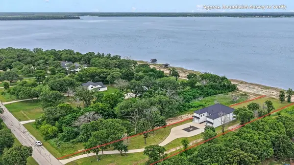 8983 Southern Shore Ct, Kemp, TX 75143