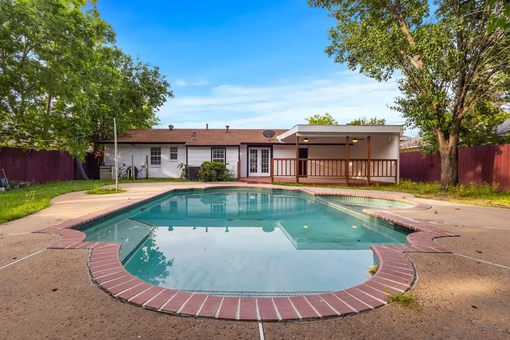 2529 Syracuse Dr, Irving, TX 75062 - #1