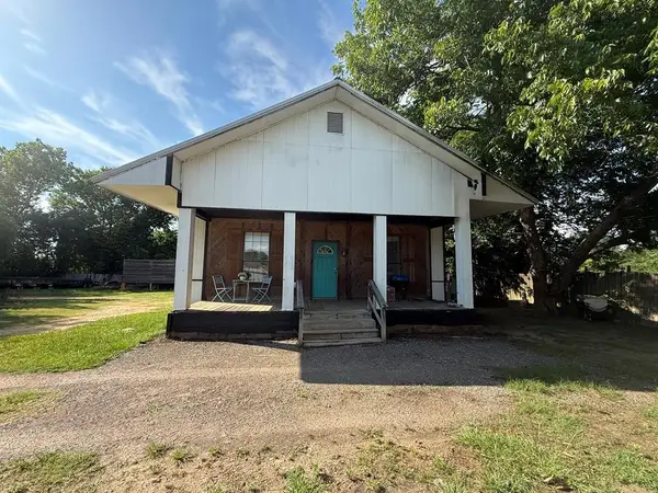1303 E Royal Blvd, Malakoff, TX 75148