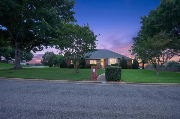 800 Rico Dr, Athens, TX 75751