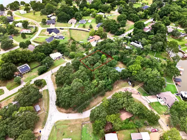 624 Legendary Ln, Gun Barrel City, TX 75156