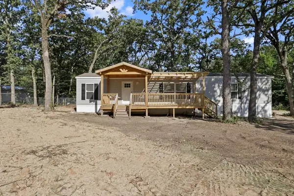 111 Kathy Cir, Mabank, TX 75156