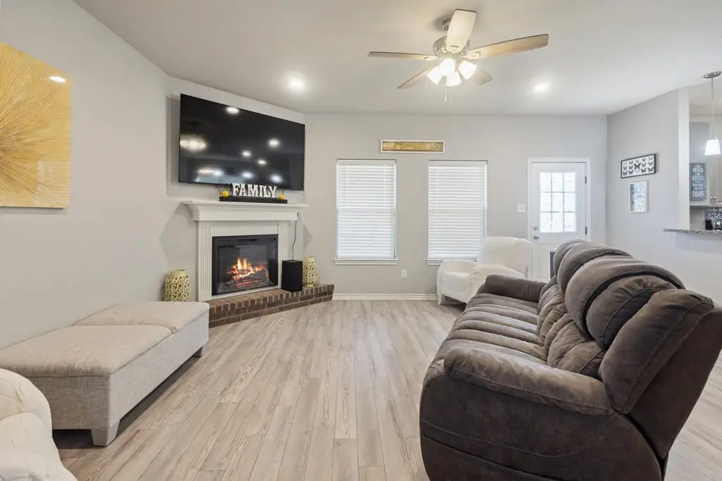 591 E Eubank St, Mabank, TX 75147 - #1