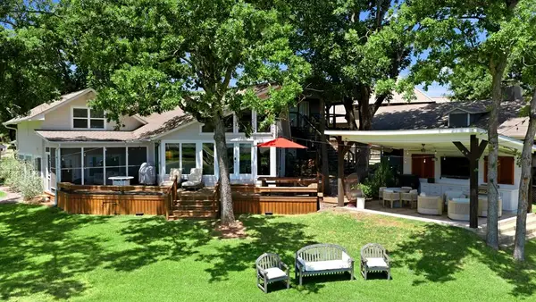 104 Doering Bay Cir, Mabank, TX 75156