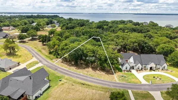 309 Cedar Creek Landing Ln, Mabank, TX 75143