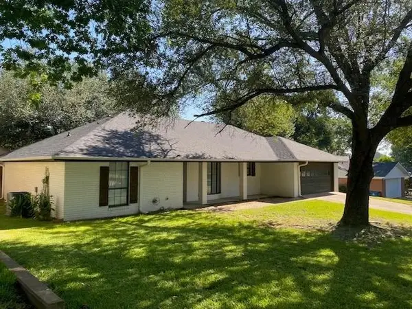 911 Kyle Dr., Athens, TX 75751