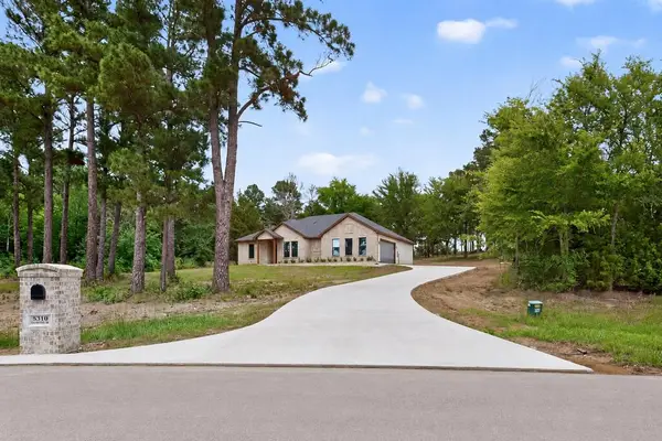 5310 Grand View Dr, Athens, TX 75752