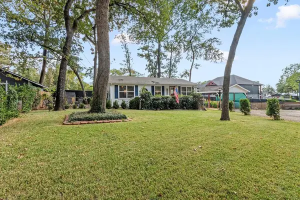 303 S Bay Cir, Mabank, TX 75156