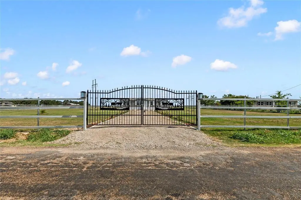 16609 Tarlton Rd, Mabank, TX 75147 - #1