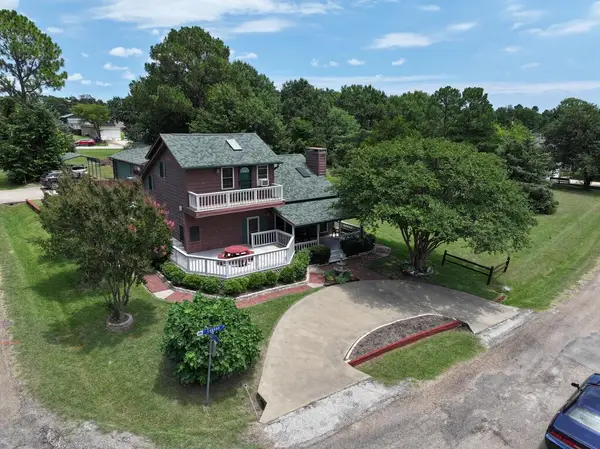 424 Lagoon Dr, Gun Barrel City, TX 75156