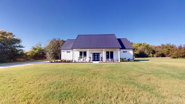 212 Country Ln, Malakoff, TX 75148