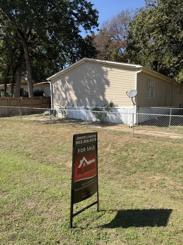 205 Royal Way, Tool, TX 75143