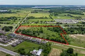 520 E Eubank St, Mabank, TX 75147