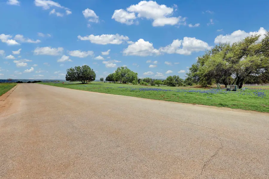 26 Westgate Loop, Horseshoe Bay, TX 78657 - Image #2