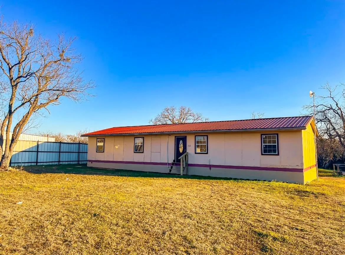 717 Ridgeway Street, Kingsland, TX 78639 - Image #1