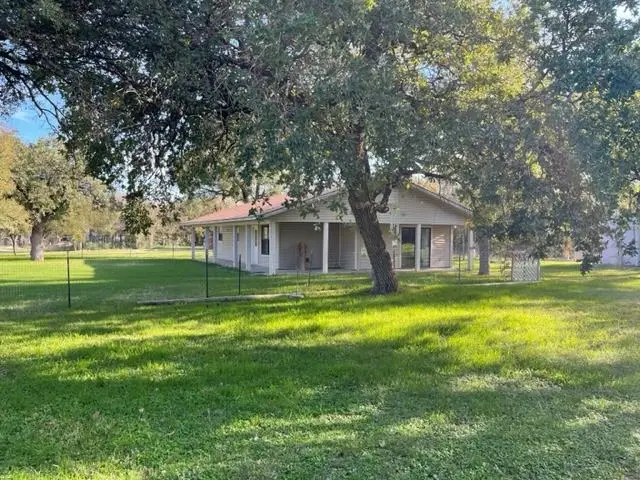 206 Woodland Acres Dr, Marble Falls, TX 78654-000 - Image #3