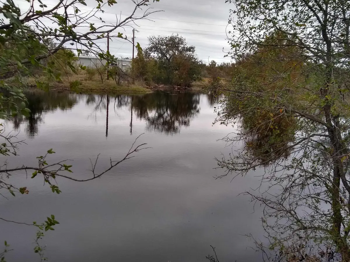 520 Cr 403, Llano, TX 78643 - Image #1