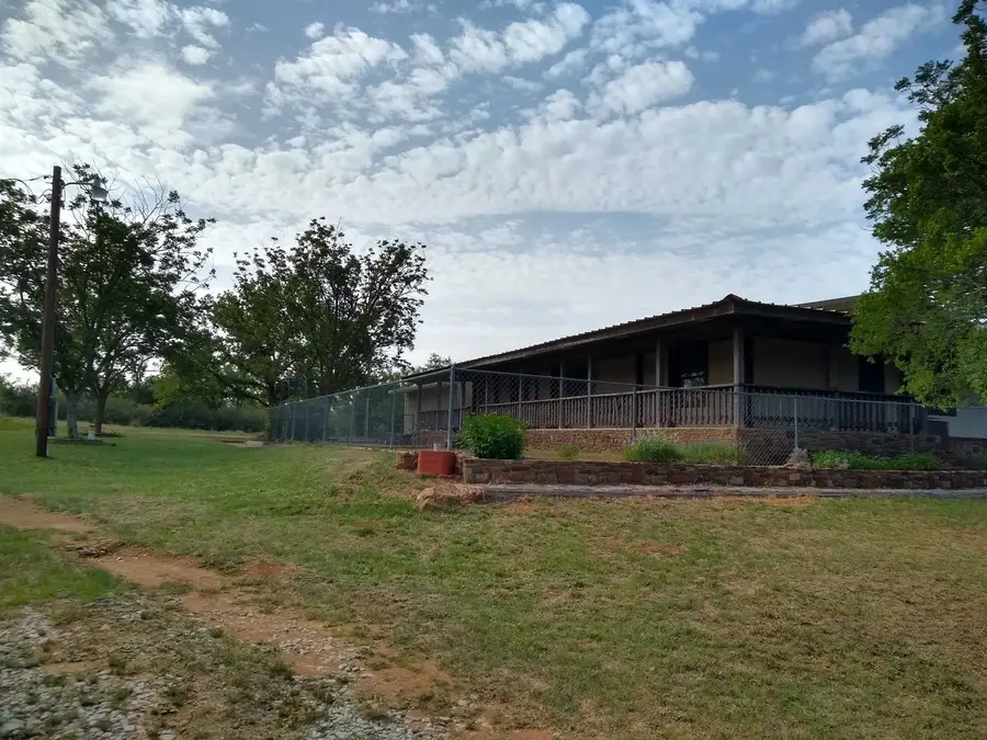 520 Cr 403, Llano, TX 78643 - Image #2