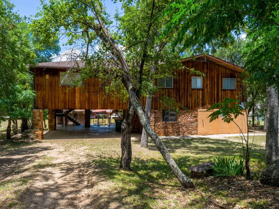 805 Woodland Hills Drive, Granite Shoals, TX 78654 - Image #2