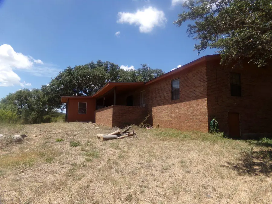 105 E Fawn Drive, Buchanan Dam, TX 78609 - Image #2