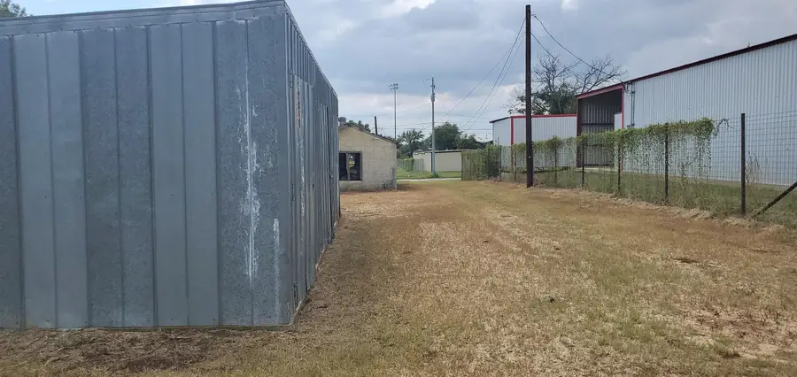 103 E Houston, Llano, TX 78643 - Image #2