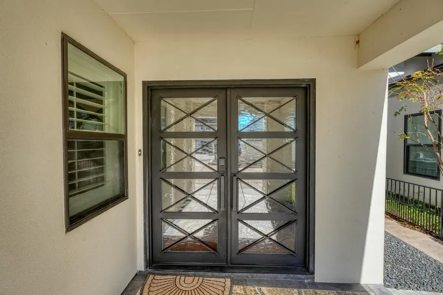 528-6 Lighthouse Drive, Horseshoe Bay, TX 78657 - Image #2