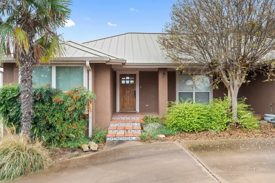 101 S Desert Rose, Horseshoe Bay, TX 78657 - Image #2