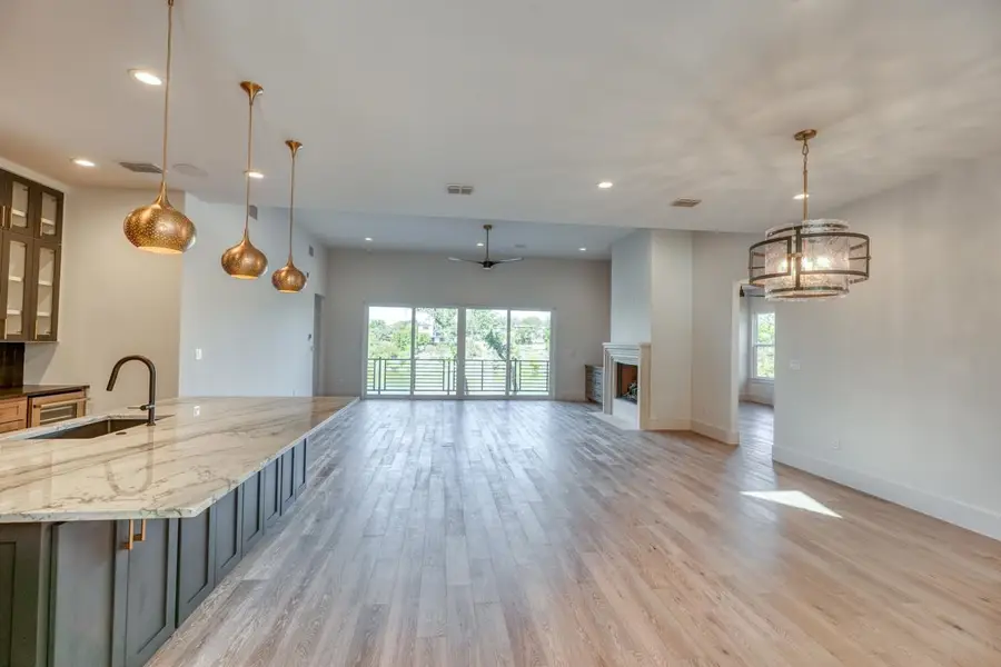 112 Los Escondidos, Marble Falls, TX 78654 - Image #3