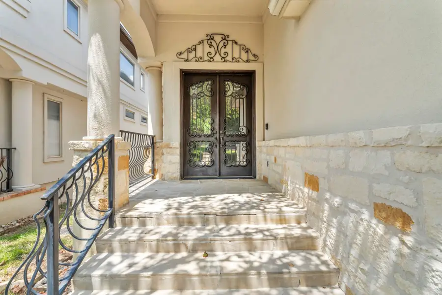 221 Dominion, Horseshoe Bay, TX 78657 - Image #2