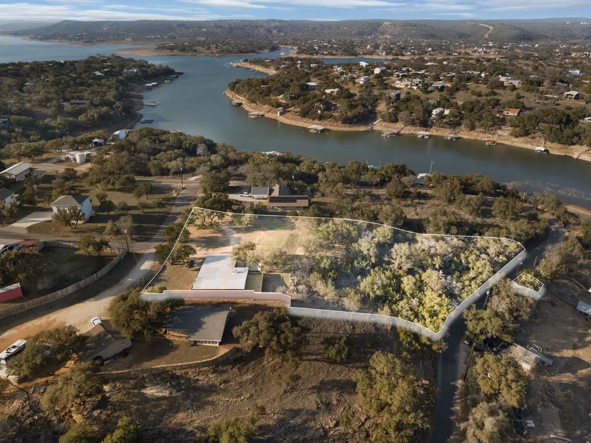 201 Acorn St, Burnet, TX 78611 - Image #1