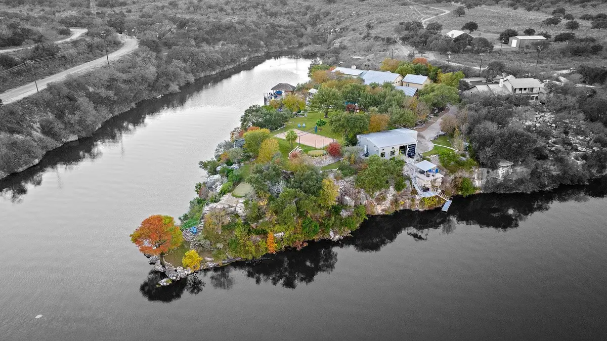 1450 Los Escondidos Street, Marble Falls, TX 78654 - Image #1