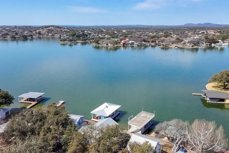 322 Granite Shoals Lane, Sunrise Beach Village, TX 78643 - Image #2
