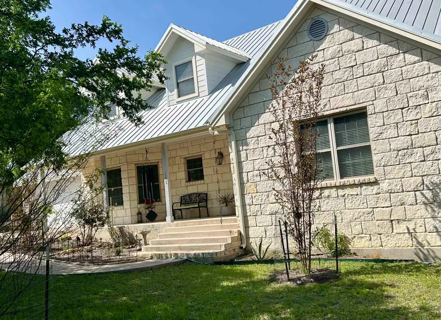 141 Chaumont, Kingsland, TX 78639 - Image #2