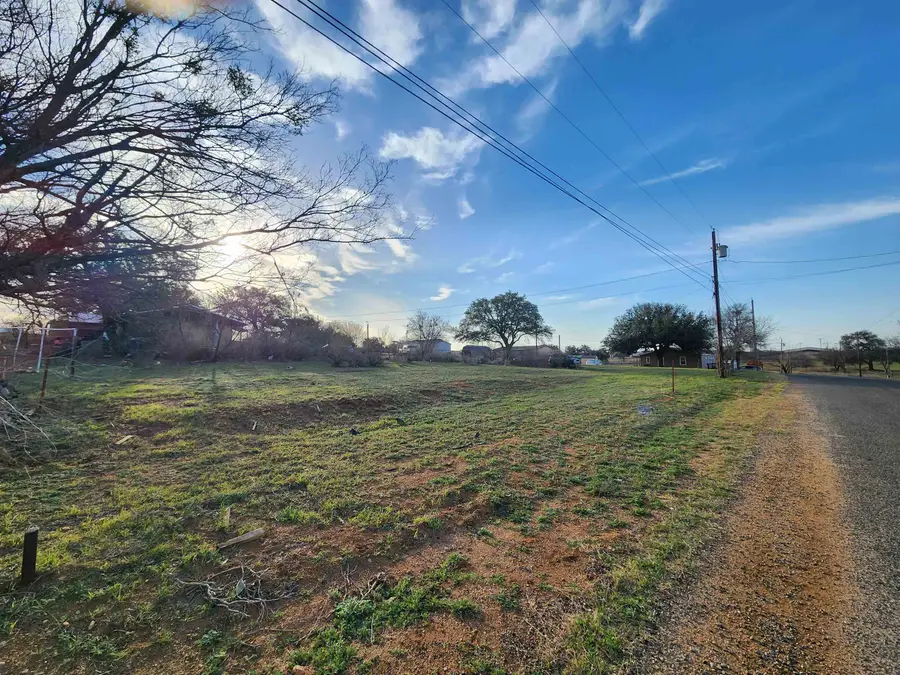 1908 Moore Street, Llano, TX 78643 - Image #3