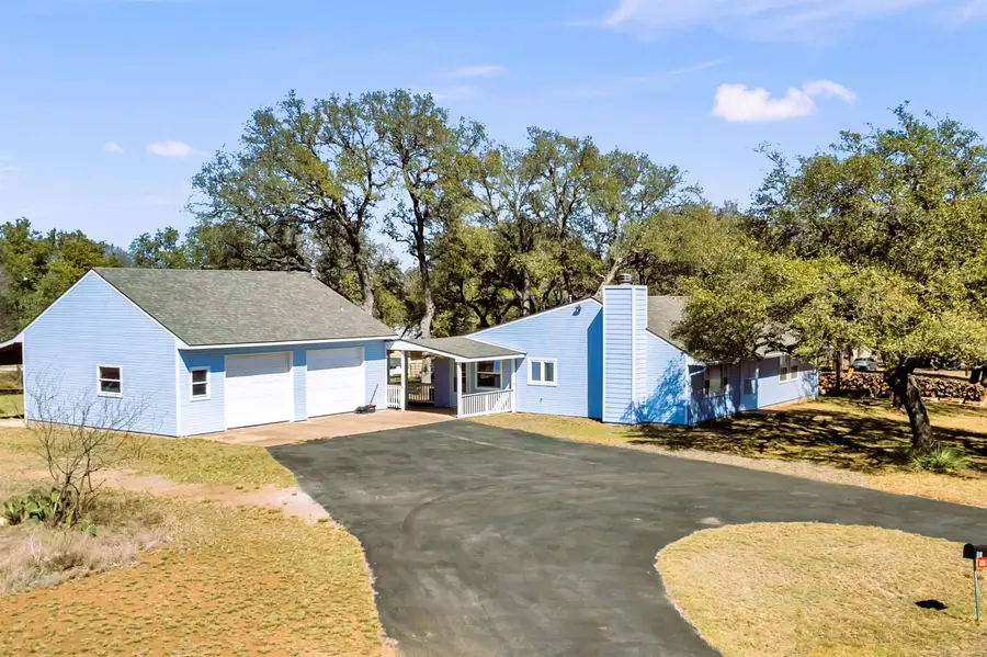 325 Sandy Harbor Drive, Horseshoe Bay, TX 78657 - Image #2