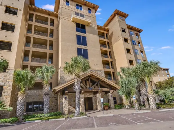 101 West Bank #52, Horseshoe Bay, TX 78657
