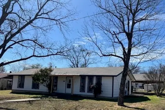 900 E Wallace, Llano, TX 78643