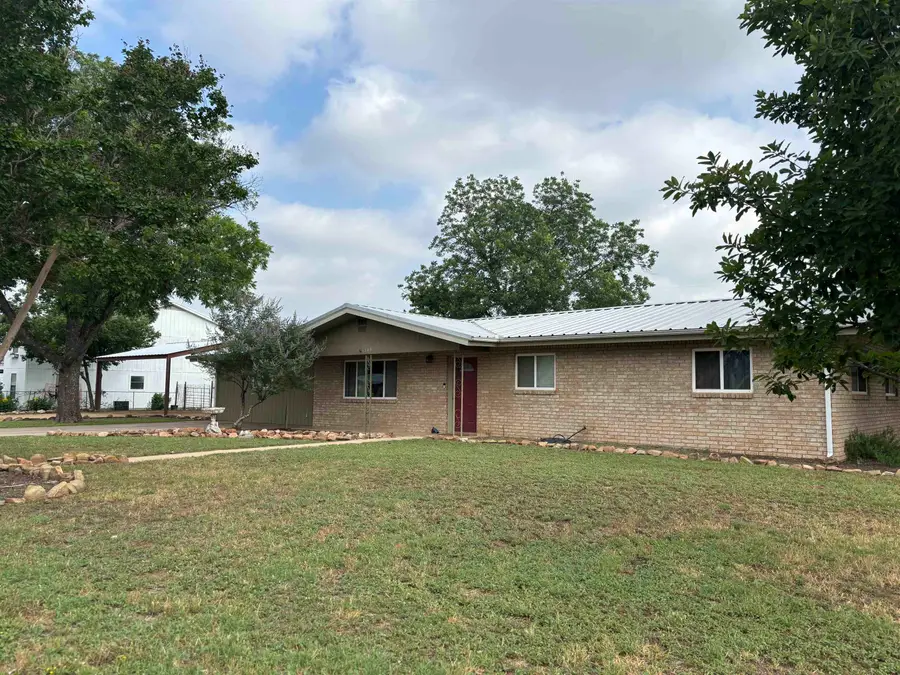 1309 E Brown Street, Llano, TX 78643 - Image #2
