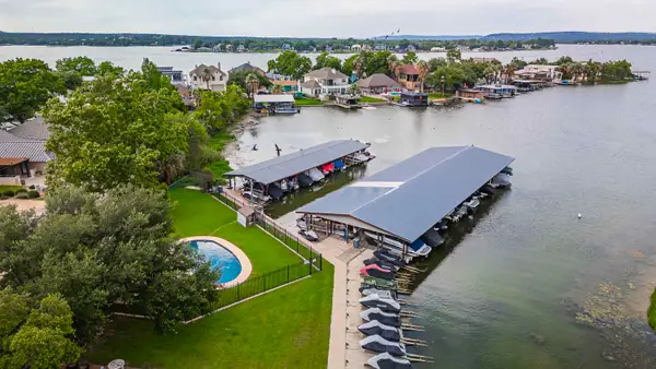 806 Highcrest #4 Drive, Granite Shoals, TX 78654