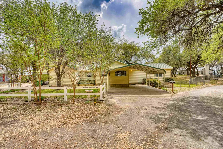 1833 Highland Dr, Highland Haven, TX 78654 - Image #3