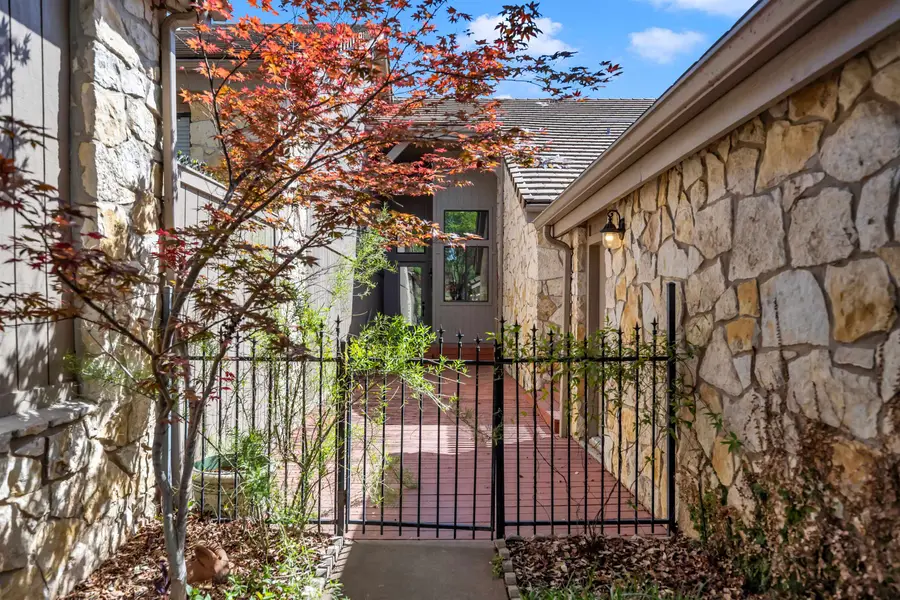 109 Lachite #2, Horseshoe Bay, TX 78657 - Image #3