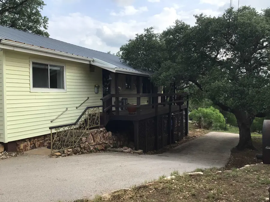 874 Sandy Mountain Drive, Sunrise Beach Village, TX 78643 - Image #2