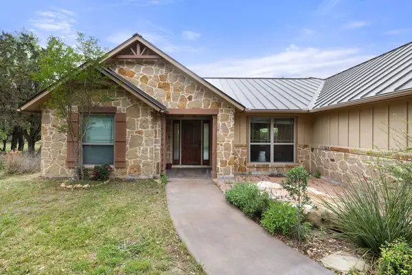 215 Maverick Circle, Horseshoe Bay, TX 78657
