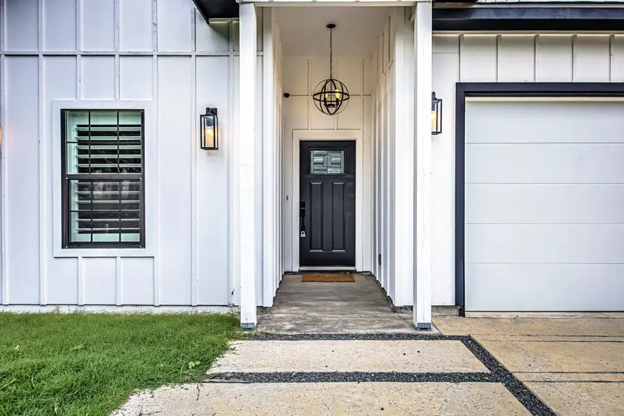 627 Aspen Lane, Cottonwood Shores, TX 78657 - Image #2