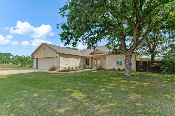 1518 Skyline Dr, Kingsland, TX 78639
